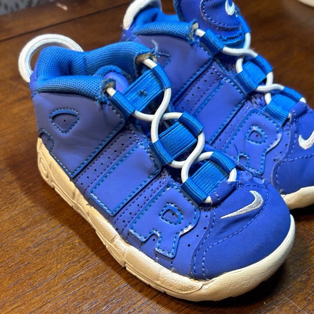 Nike Kids Royal Blue and White Sneakers